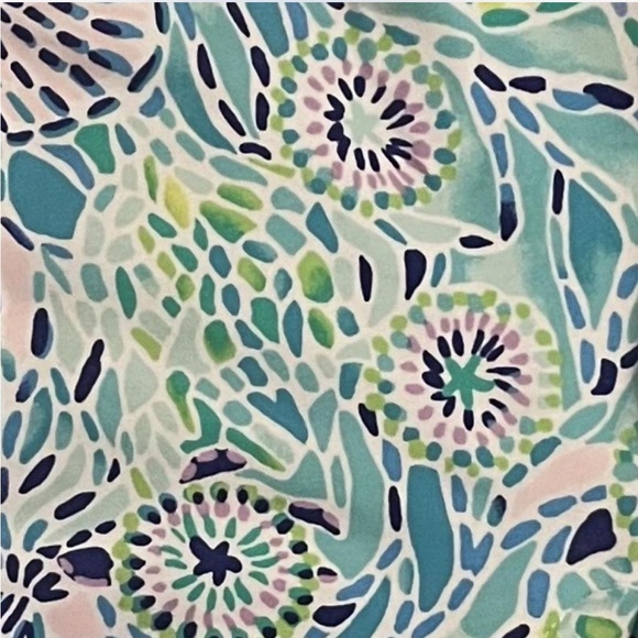 Lilly Pulitzer Callahan Knit Shorts- Blue Ibizia Open Water. Size 6. - Picture 6 of 8